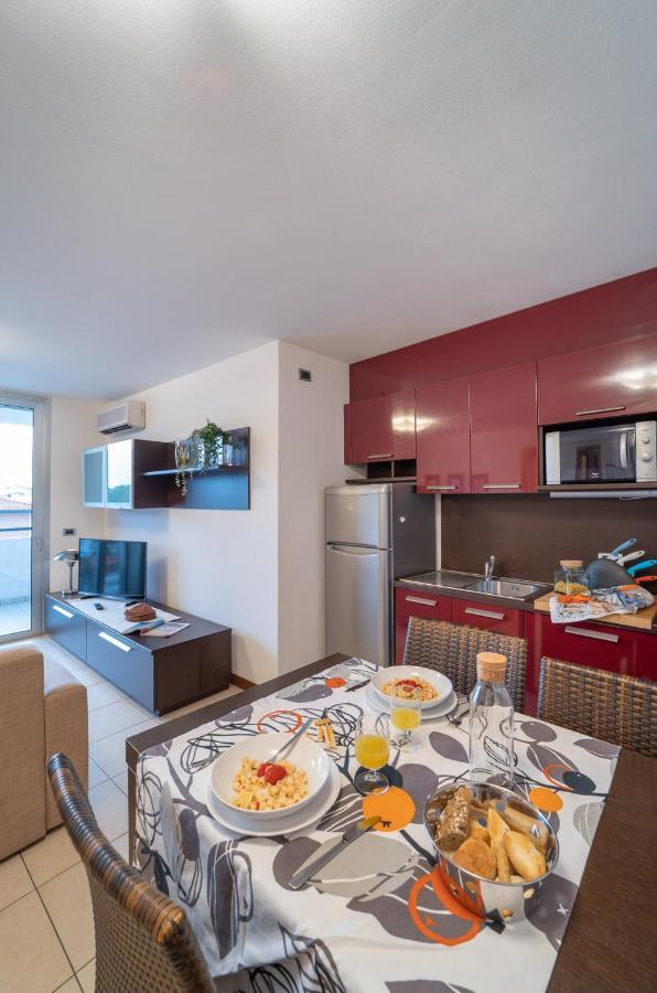 Residenza Ore Felici Lignano Sabbiadoro Exterior foto